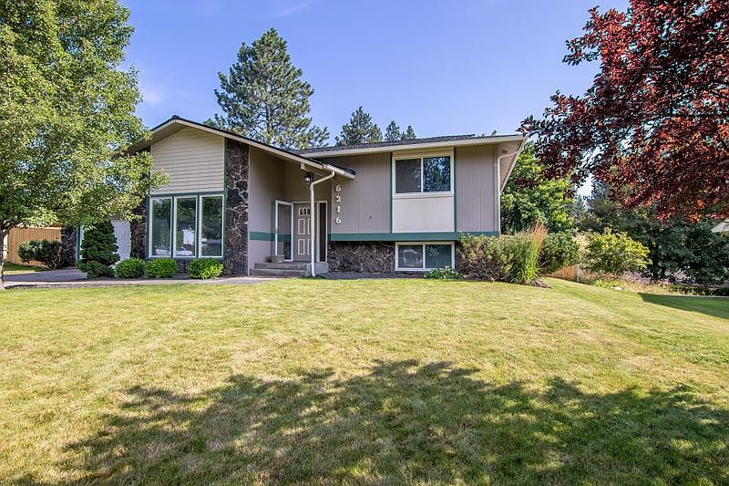 1st image of 6216 E 17th Ave