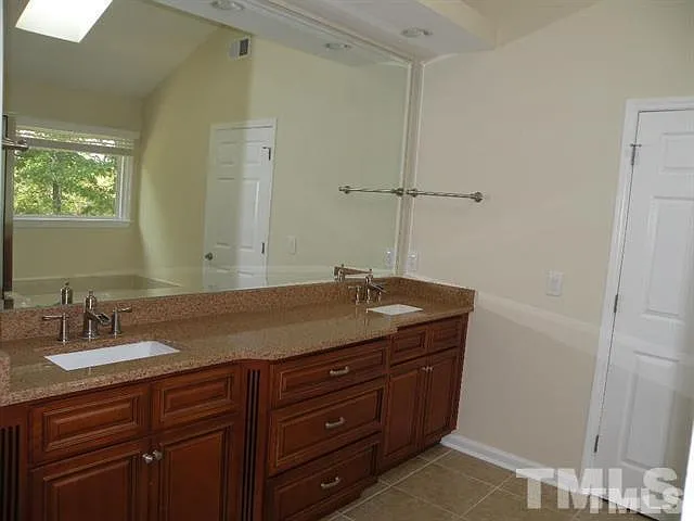 311 Swiss Lake Dr — Photo 15