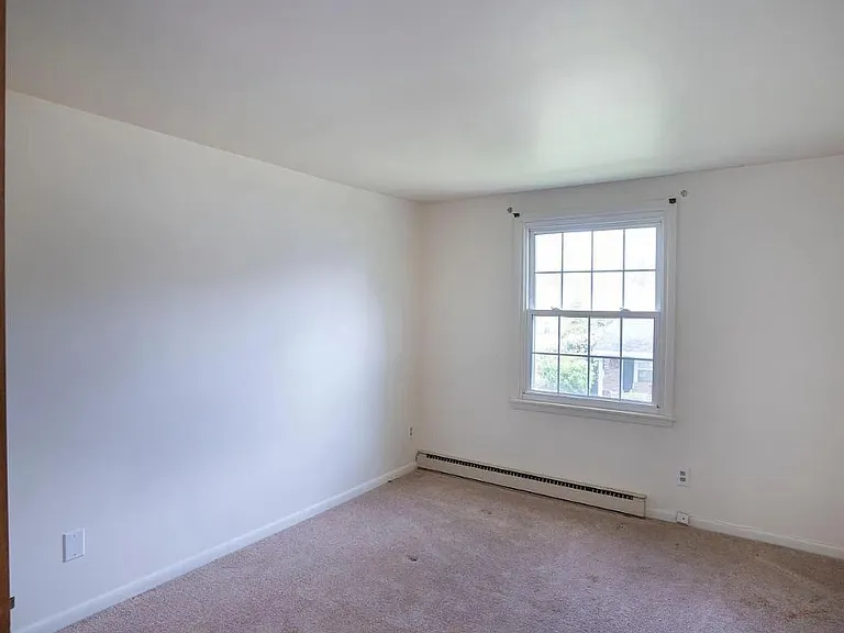 570 Galen Dr — Photo 23