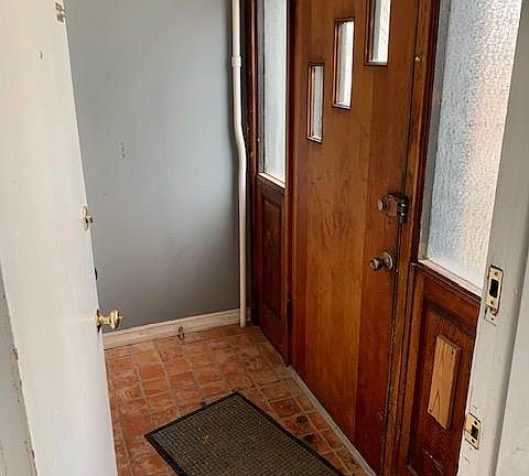 3rd image of 1634 N Wood St #2
