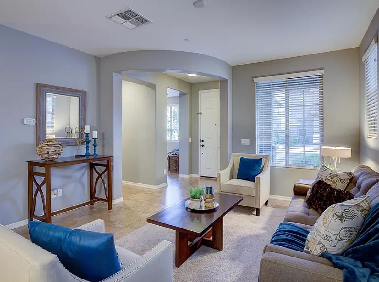 4 bed, 2.5 bath, 2211 sqft, $2,900 — Photo 1