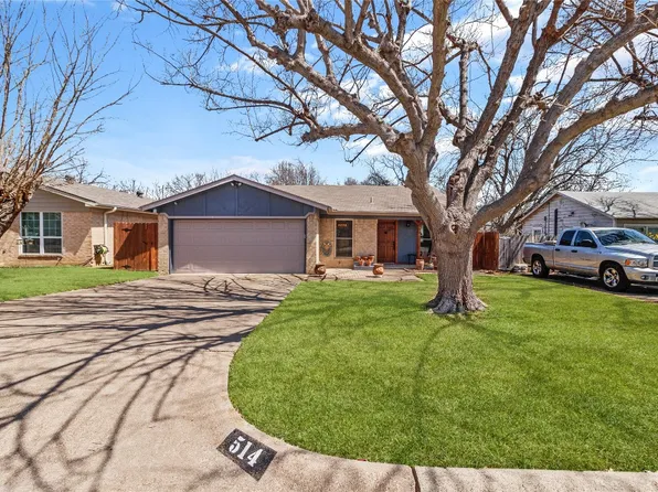 514 Hallvale Dr, White Settlement, TX 76108