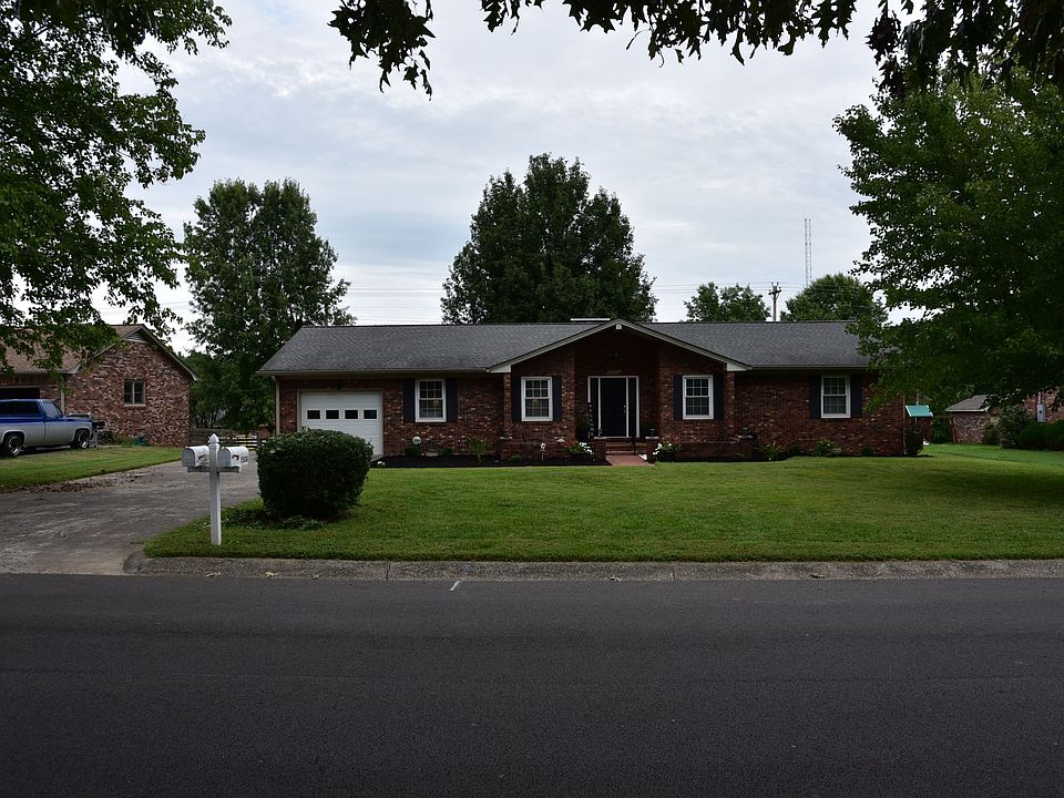 1st image of 1505 Oxford Dr