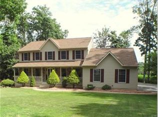 5782 Shady Ln, Bath, PA 18014