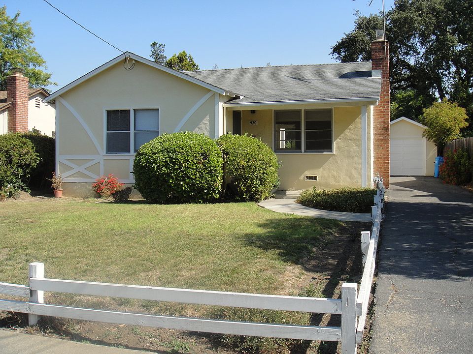 920 Cloud Ave Menlo Park 