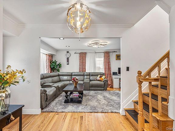 3rd image of 160-49 91st Street