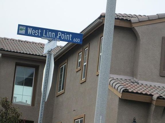 4th image of 651 W Linn Point