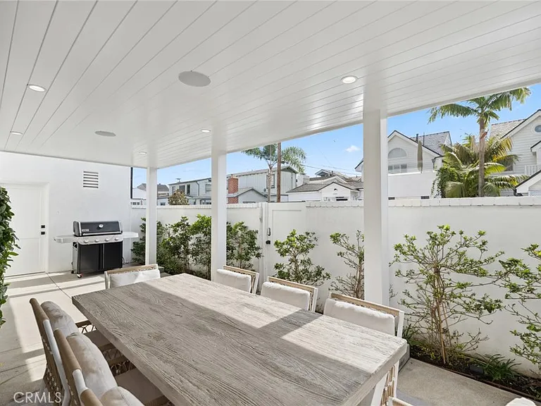 300 Coral Ave — Photo 13