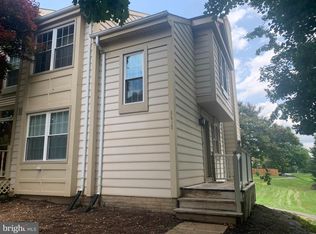 6615 Medinah Ln, Alexandria, VA 22312