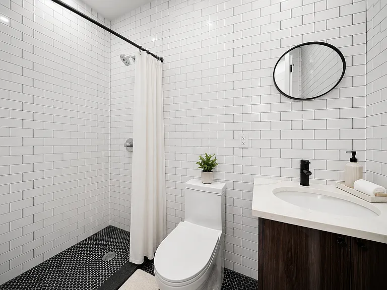 388 Cornelia St #2 — Photo 4