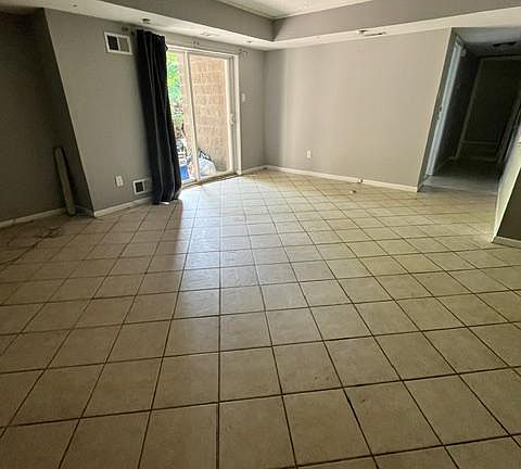 4th image of 114 Leedom Way #114