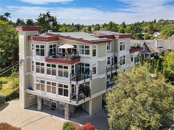 1494 Fairfield Rd #401, Victoria, BC V8S 1E8