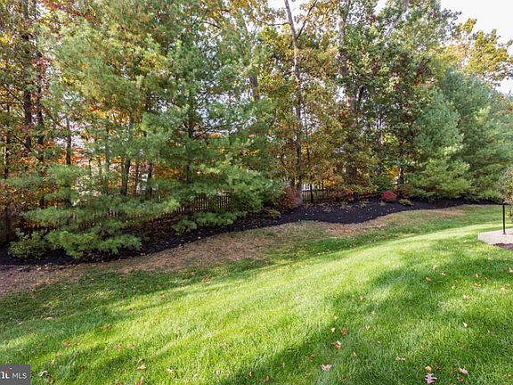 3rd image of 18793 Upper Meadow Dr