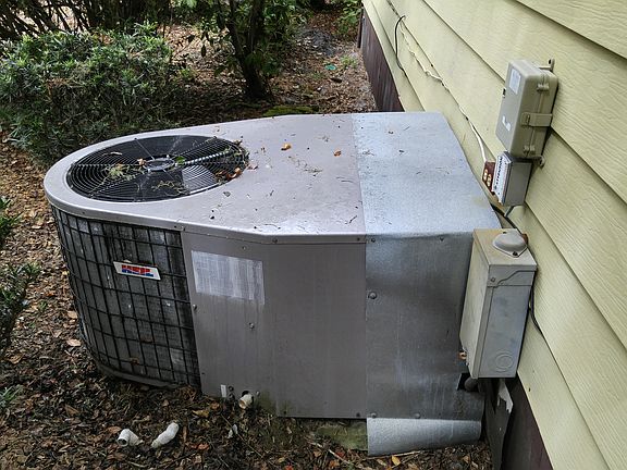 5th image of 204 N Forest Blvd