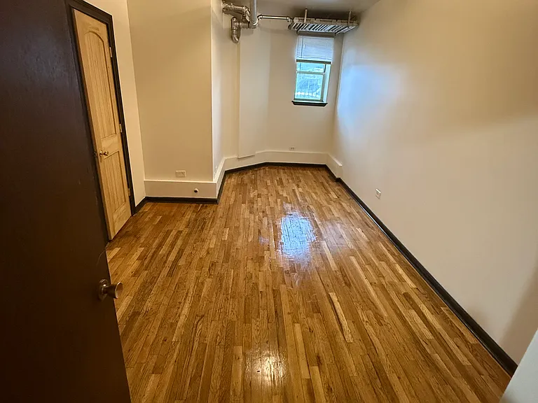 7600 S Aberdeen St — Photo 4