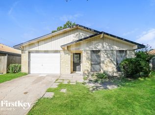 4906 Stagecoach Ln, Garland, TX 75043
