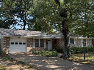 2995 Carson Ln, Paris, TX 75460