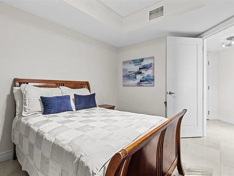 331 Cleveland St #2102 — Photo 23