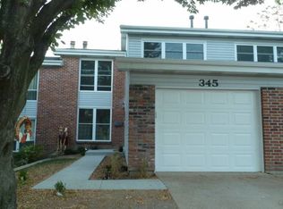 345 Fox Village Ct, Ballwin, MO 63021