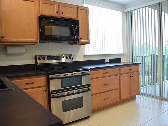 4th image of 909 Lotus Vista Dr APT 202
