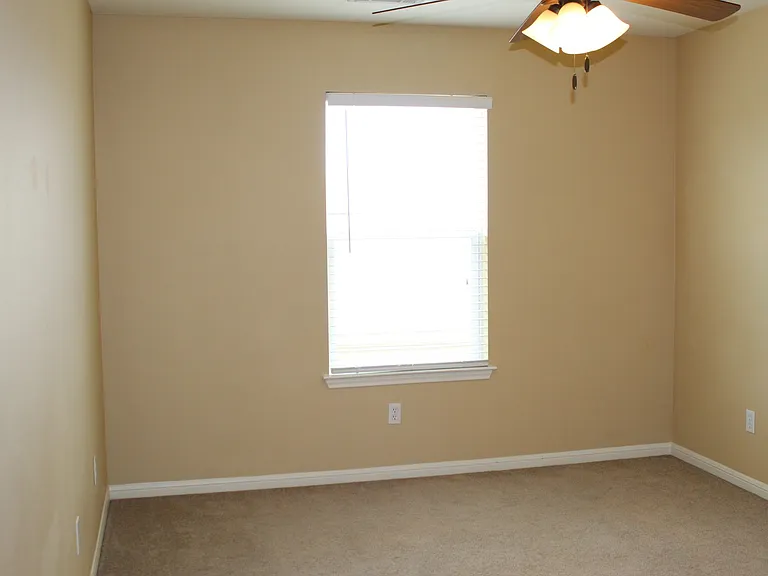 7707 Bridgepointe Dr — Photo 15