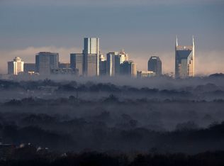 1043 Ridgeview Dr, Nashville, TN 37220