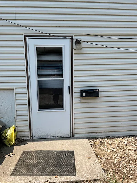 2 bed, 900 sqft, $1,050 — Photo 3