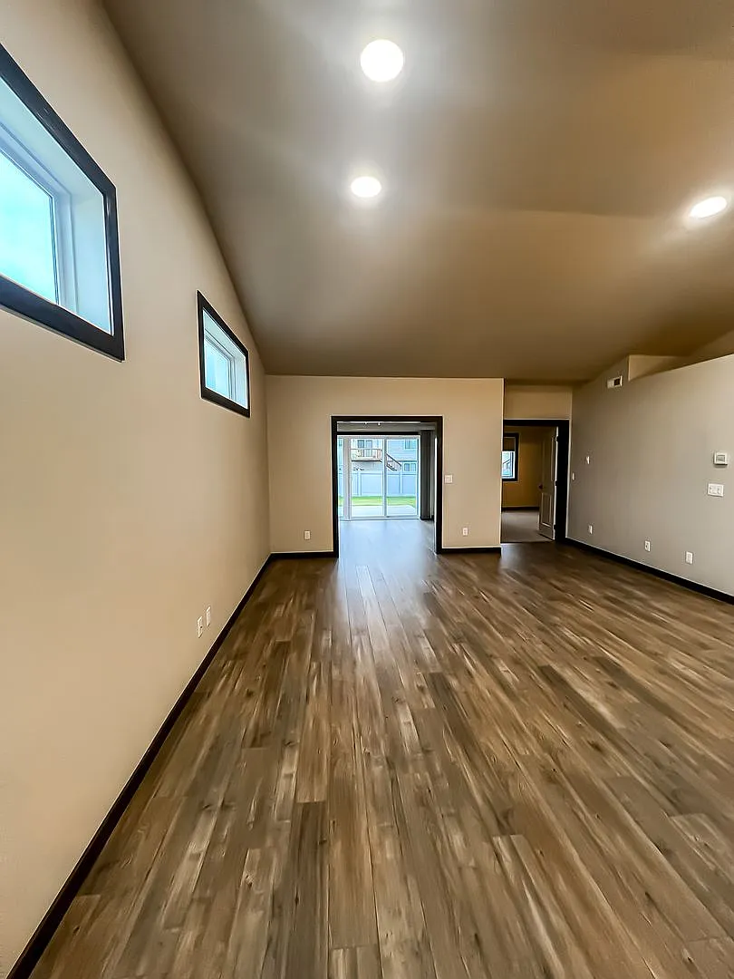 Legacy Park Townhomes — Photo 3