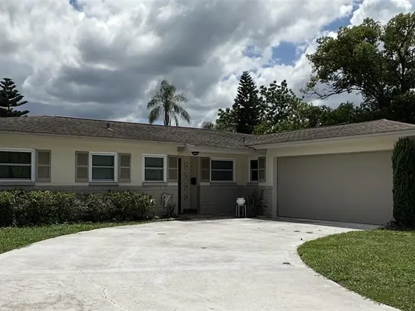 529 N Larry Cir, Brandon, FL 33511