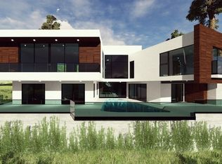 9390 Lloydcrest Dr, Beverly Hills, CA 90210