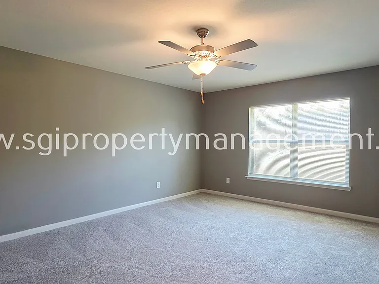 942 Primrose Dr — Photo 18