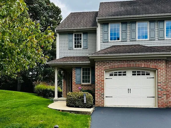 285 Sparrow Ln, Ephrata, PA 17522