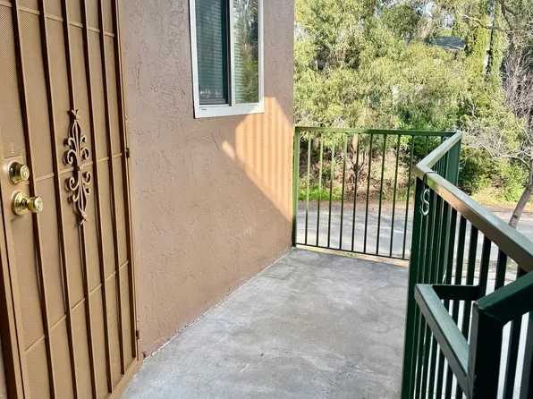 1977 Pleasant Valley Ave APT 5, Oakland, CA 94611