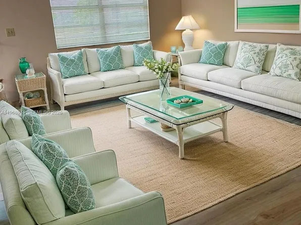 235 Burgundy E #235, Delray Beach, FL 33484