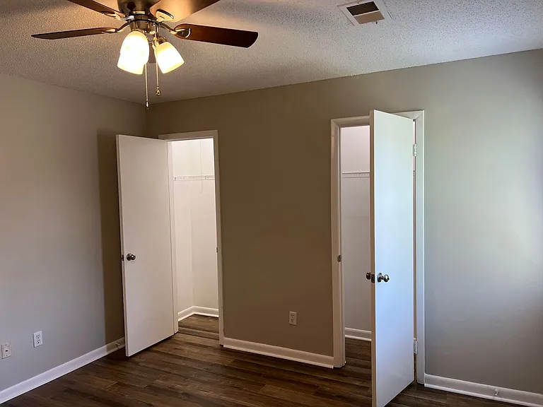 1117 Magnolia St SE — Photo 5