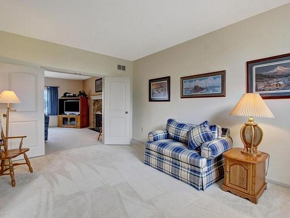 2nd image of 139 Livia Ln