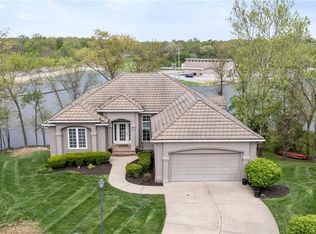 124 Teton Rdg, Lake Winnebago, MO 64034