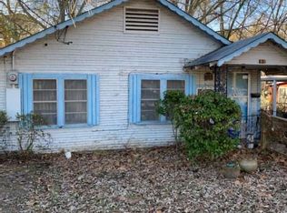 1111 N 3rd St, Longview, TX 75601