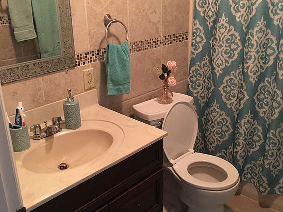 5th image of 155 Hearthstone Cir