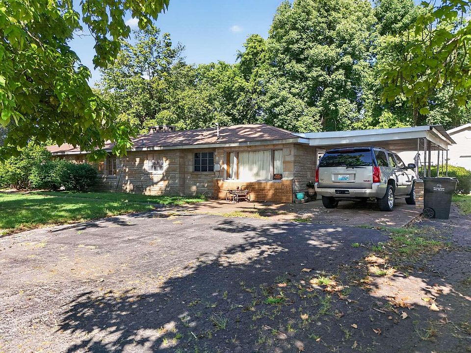 1st image of 920 Yarbro Ln