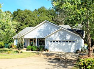 324 Red Fox Ln, Chesnee, SC 29323