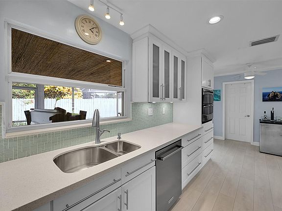 5th image of 2431 E River Drive