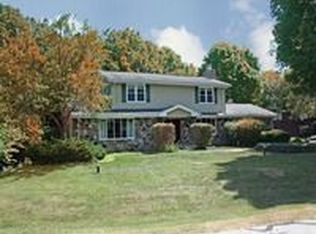 N109W20905 Mountbrooke Dr, Germantown, WI 53022
