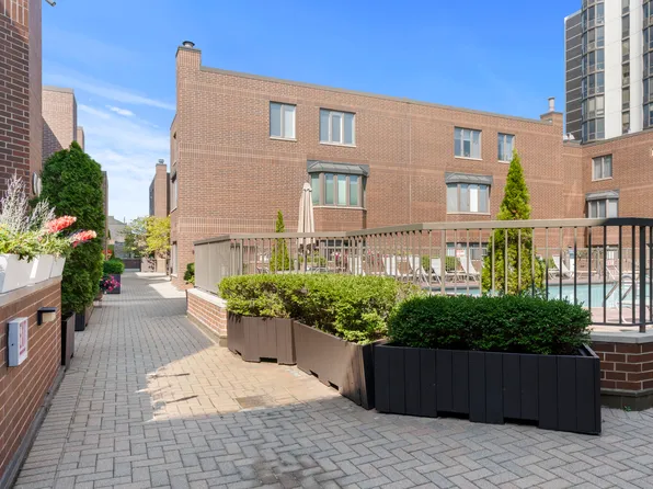1720 N La Salle St #25, Chicago, IL 60614