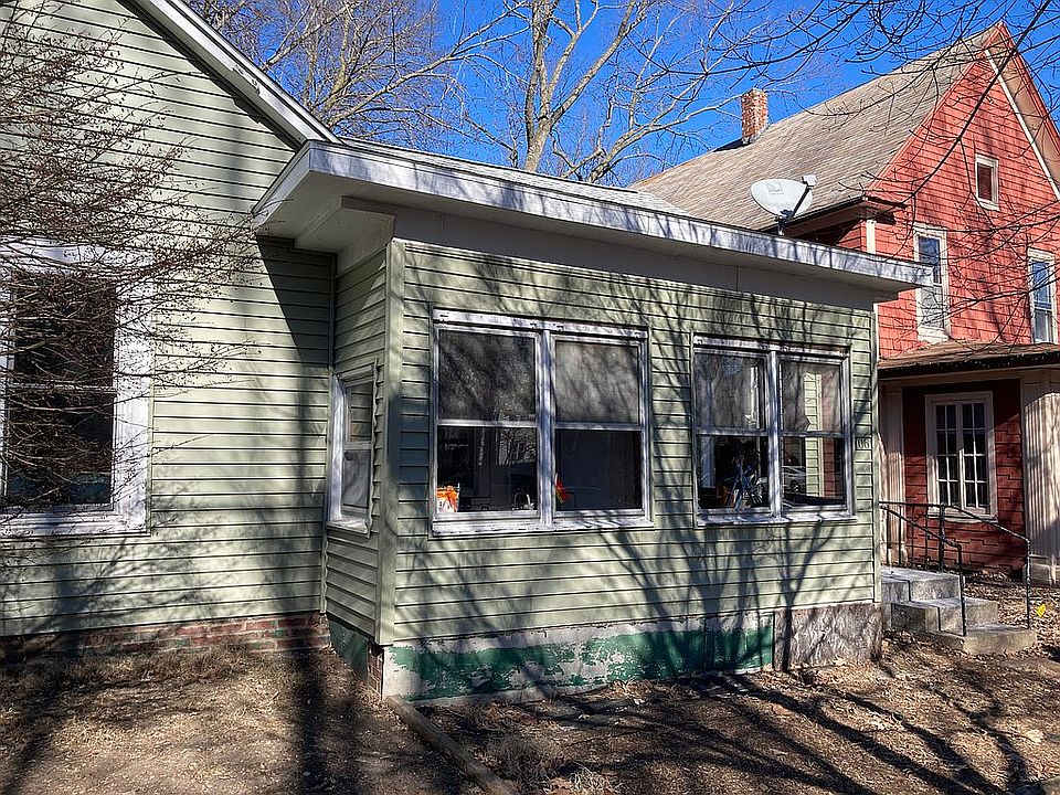1st image of 706 W Illinois St