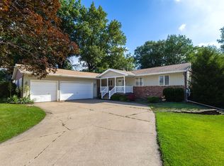 529 48th Ave, East Moline, IL 61244