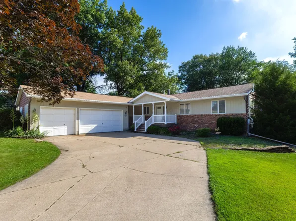 529 48th Ave, East Moline, IL 61244
