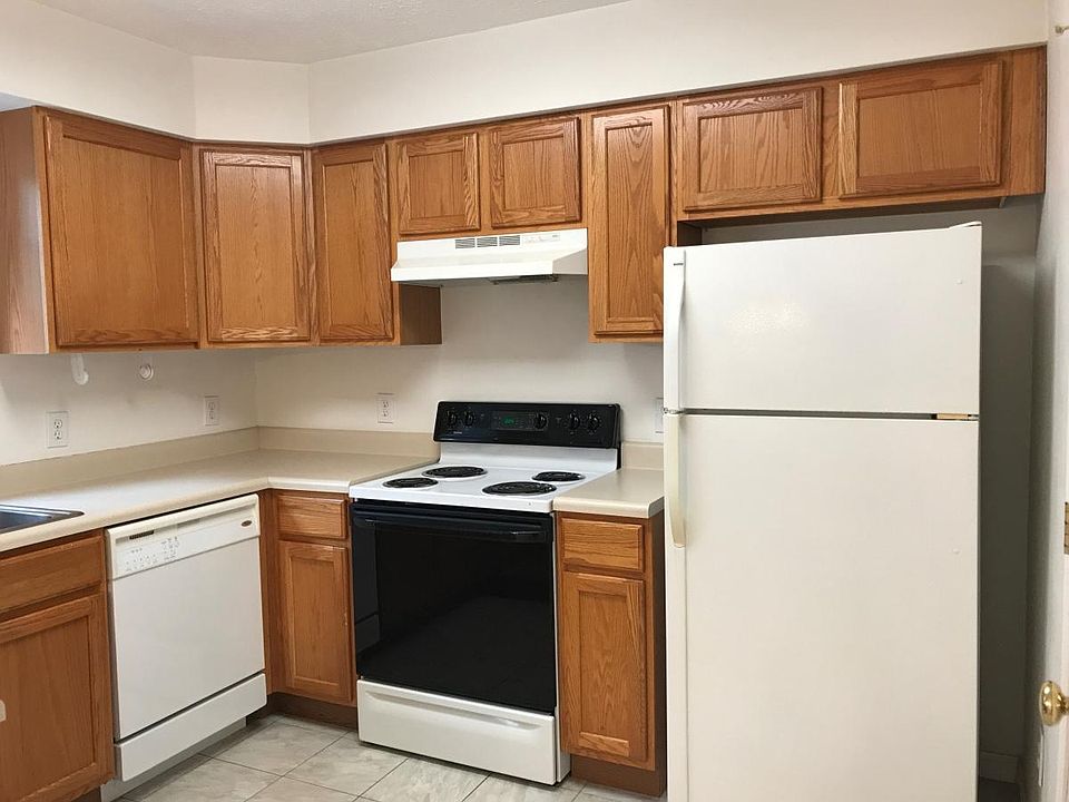 2nd image of 1418 Scott St