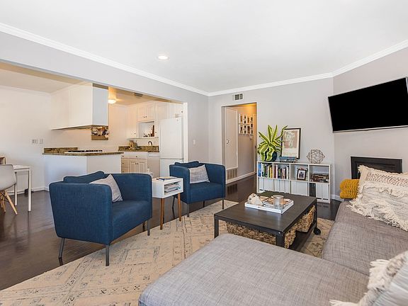 4th image of 328 E Palmdale Ave #4