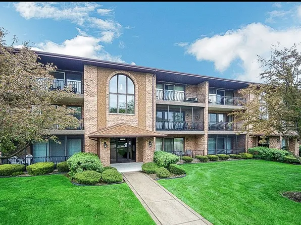 11101 Heritage Dr APT 3D, Palos Hills, IL 60465